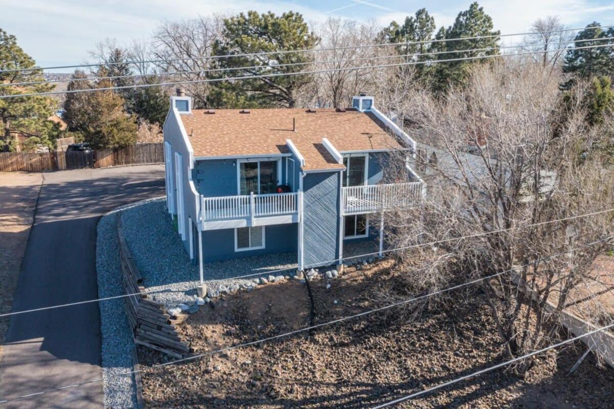 Delightful Amazing Location Extended Colorado Springs