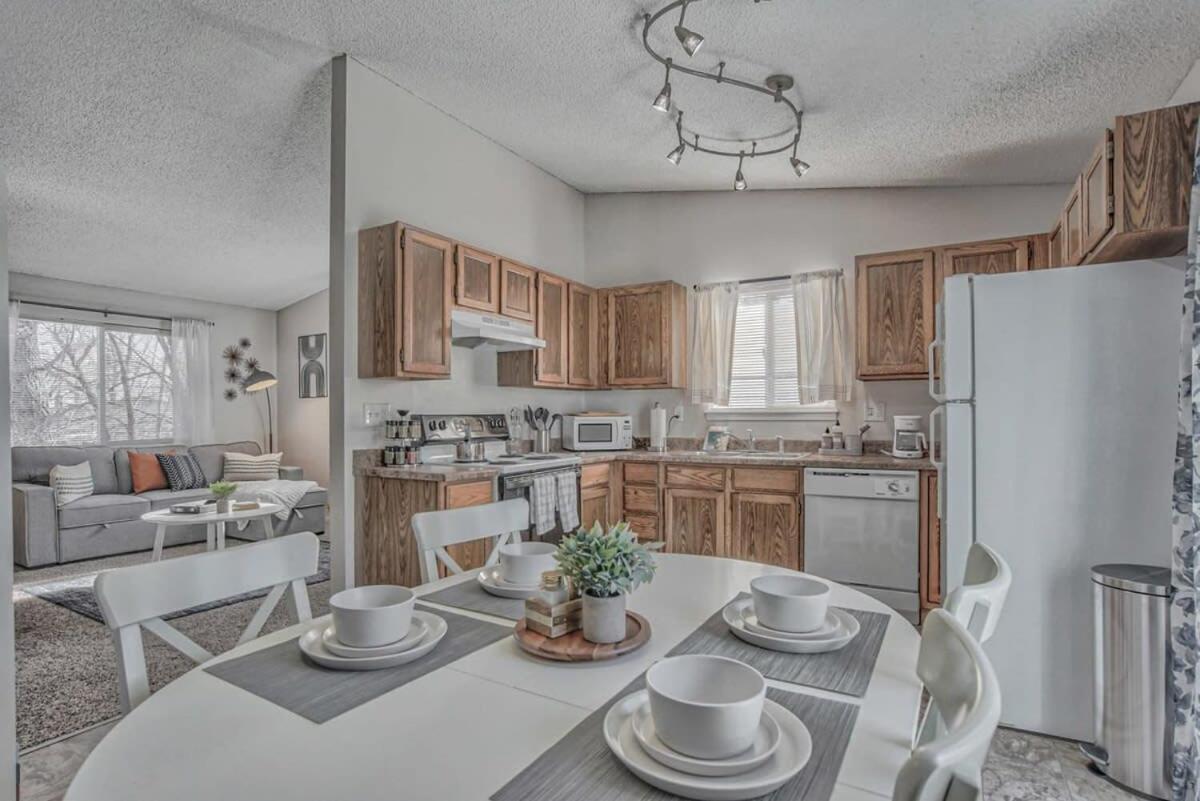 Delightful Amazing Location Extended Colorado Springs